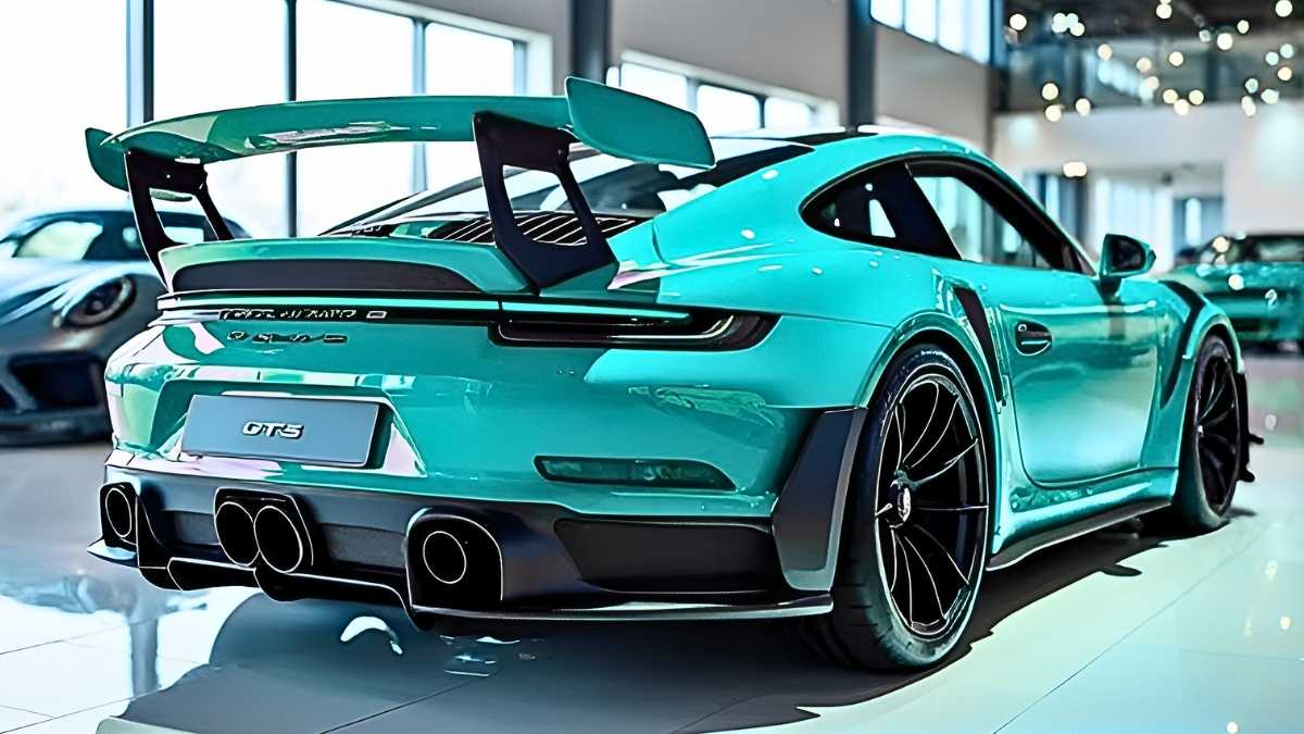 2025 Porsche 992 GT3 RS Detailed Guide Performance Engineering Handling and Real Driving Experience